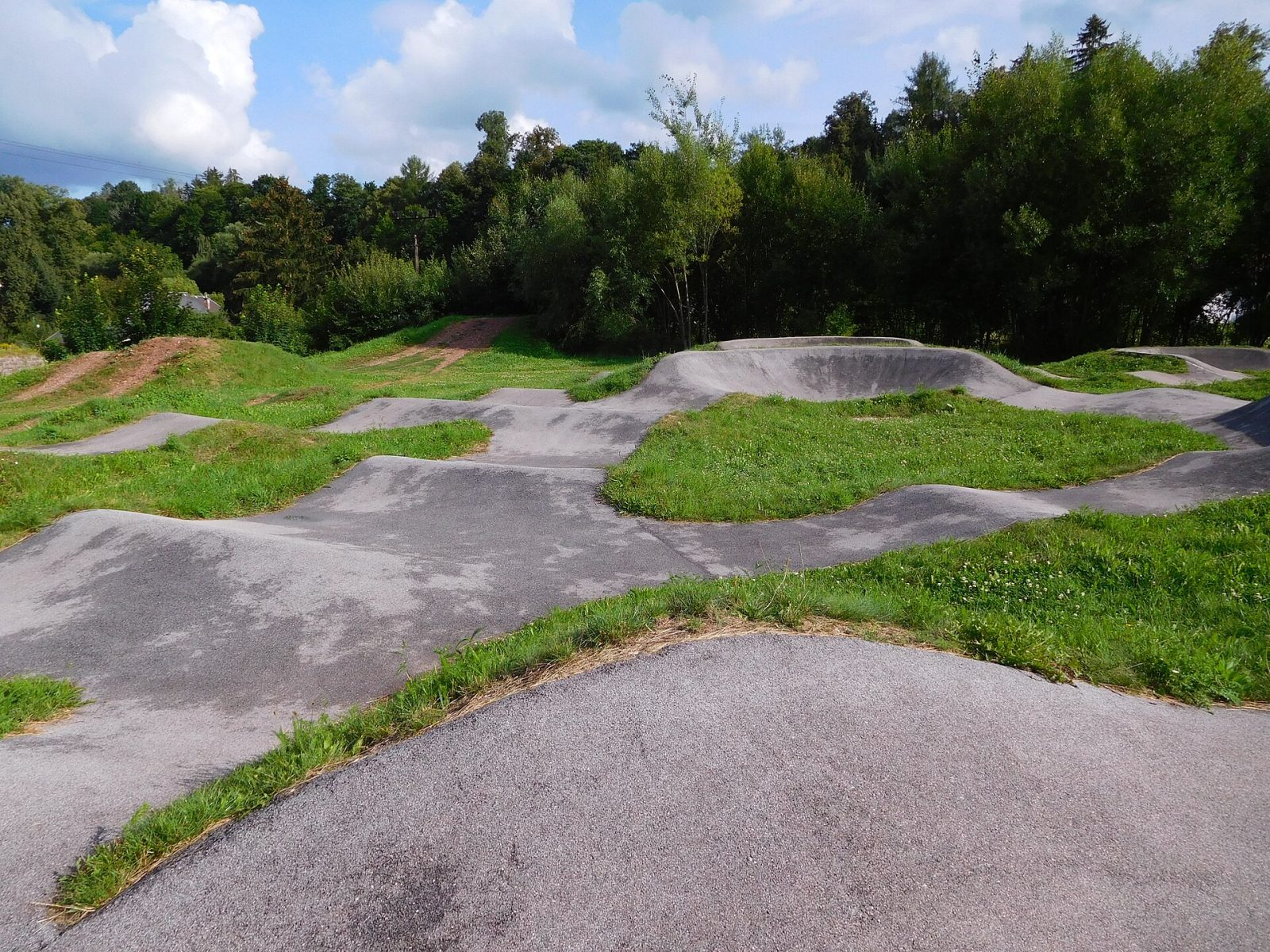 Pumptrack bike skill centrum Hostinné